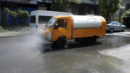 全封閉電動(dòng)灑水車(chē)